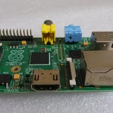 Используется Raspberry Pi Модель B 512 МБ ОЗУ, 700 МГц, Модель B Raspberry Pi, BCM2835, сделано в Великобритании, Rev 2,0 512 МБ ОЗУ