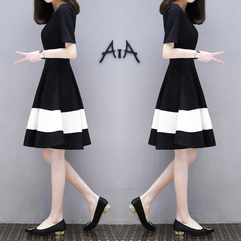 

Women Summer Dress Latest Explosion Models Black White Striped Stitching Waist Fashion Dress Thin A-line Dress