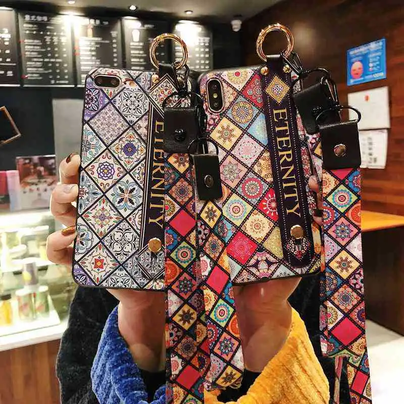 

Vintage Bohemia Case with Lanyards for Samsung S10 S10 PLUS S8 S9 PLUS Plaid Case with Holder for Samsung Note 8 Note 9 S9 plus