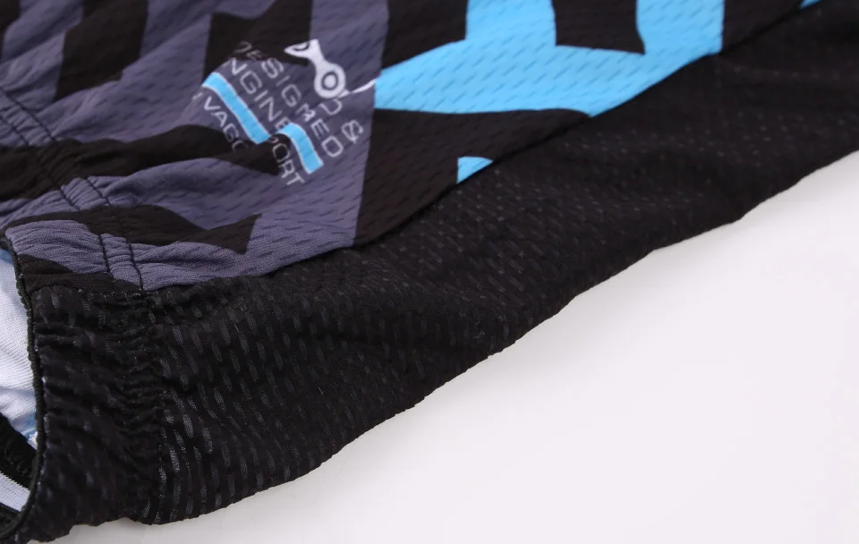 SLEEVE-Jacquard-weave-fabric-on-sleeves