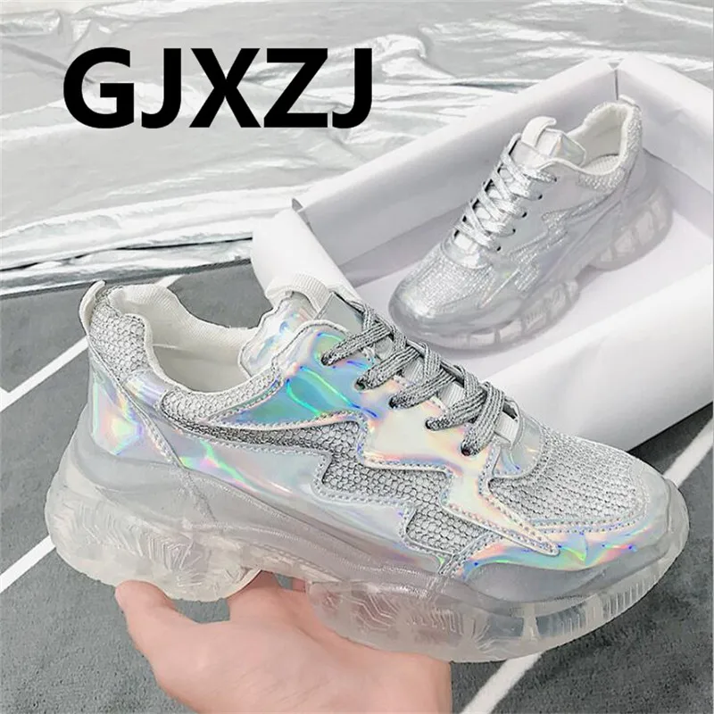 

Outdoor soft bottom breathable comfortable casual wild spring and summer new sun bottom increased old casual shoes