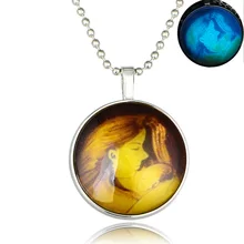 Hermoso Regalo mamá Mamá Y Bebé Foto Cúpula De Cristal Que Brilla Intensamente collares Colgantes Resplandor En La Oscuridad Collares Regalos del Día de Madre 2017