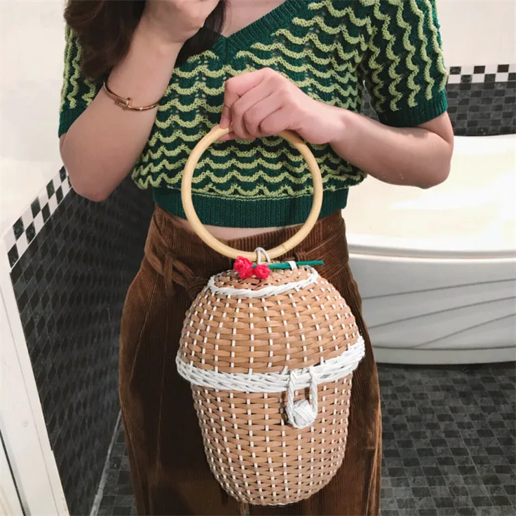 Summer 2019 New Wind Retro Wave Edge Stripe V-neck Temperament Short Knitted Blouse Women Pullovers V-Neck Sweaters Women Summer 2019 New Wind Retro Wave Edge Stripe V-neck Temperament Short Knitted Blouse Women Pullovers V-Neck Sweaters Women