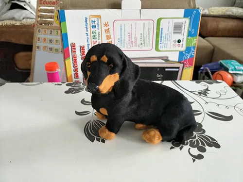 New Simulasi Hitam Mainan Resin Bulu Berbaring Anjing Dachshund