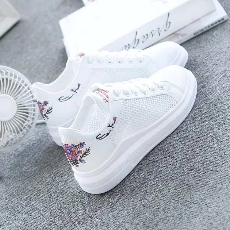 Fashion Korean Summer Lace-up Casual Women Shoes Embroidered Breathable Mesh Platform White Women Sneakers Tenis Feminino