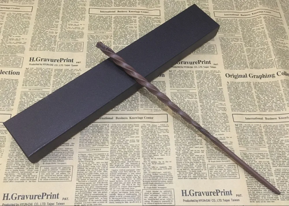 

Colsplay Metal Core Newest Quality Deluxe COS Xenophilius Lovegood Magic Wands/Stick with Gift Box packing Harry Potter