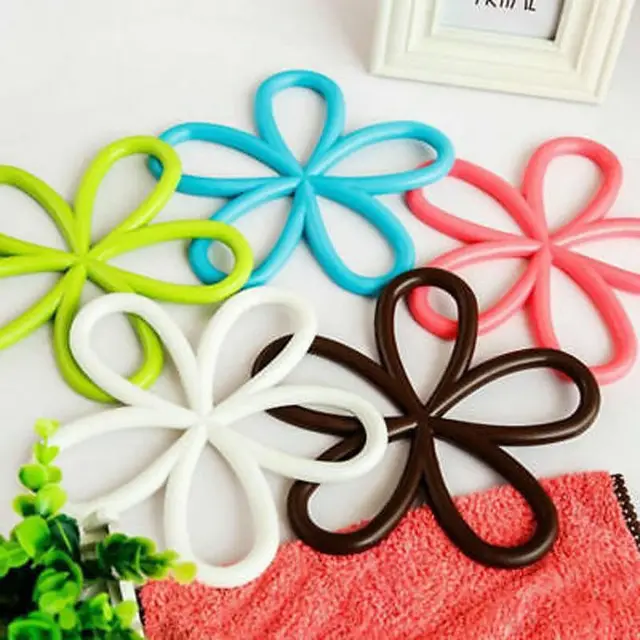Colorful Round Silicone Pad Kitchen Dining Table Mats Heat Colorful Round Silicone Pad Kitchen Dining Table Mats Heat Insulation Placemats Plum Blossom Shape