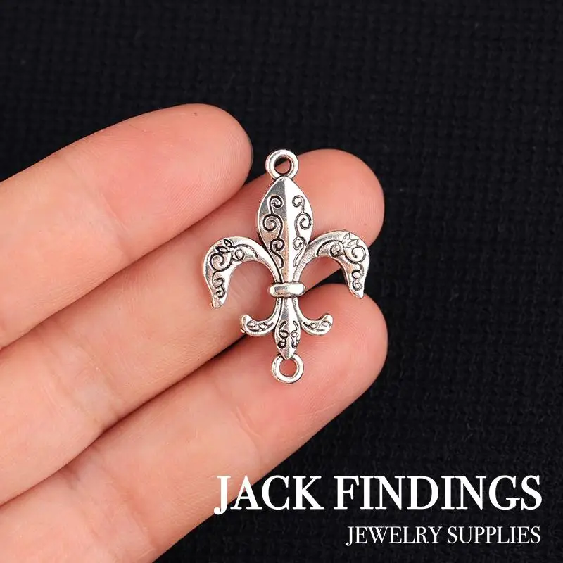 

16pcs 29X21mm Antique Tibetan Silver Charms Bracelet Necklace Pendant 2015 New Fashion Spear