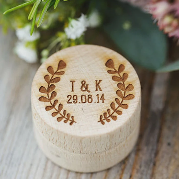Ring Box Rustic Custom Name and Date Wreath Leaves Wedding Engraved Text Holder Jewelry | Дом и сад