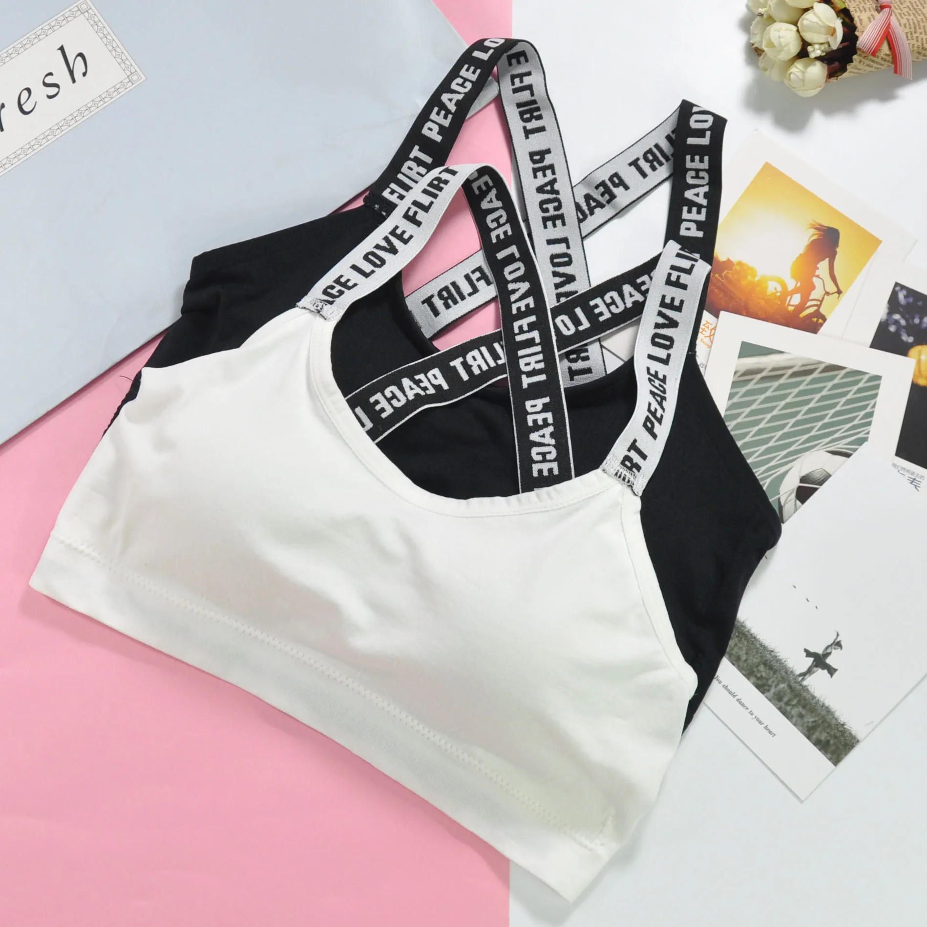 

Sexy Black White Sport Bra Padded Underwear Yoga Tank Top Brassiere Active Wear Women Sport Bra Running Fitness Halter Crop Top