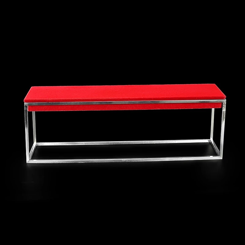 

Creative Stainless Steel Jewelry Display Display Showcase Rectangle Seat Design PU Velvet Window Jewelry Exhibition Stand Rack
