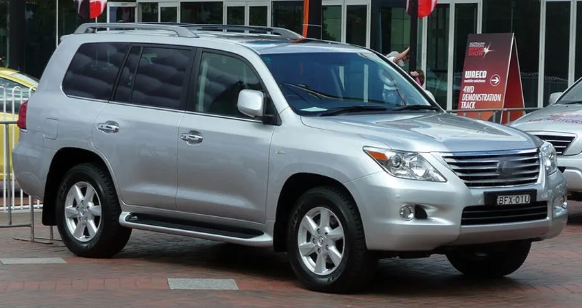 Lexus_LX_570_(2008