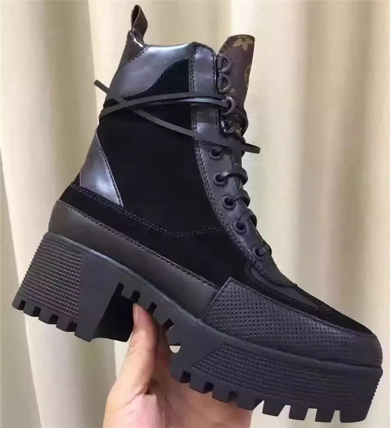 

2017 Brand Designer Lace Up Martin Boots Genuine Leather Square Heel Boots Luxury New Shoes For Ladies European Boots Shoes D633