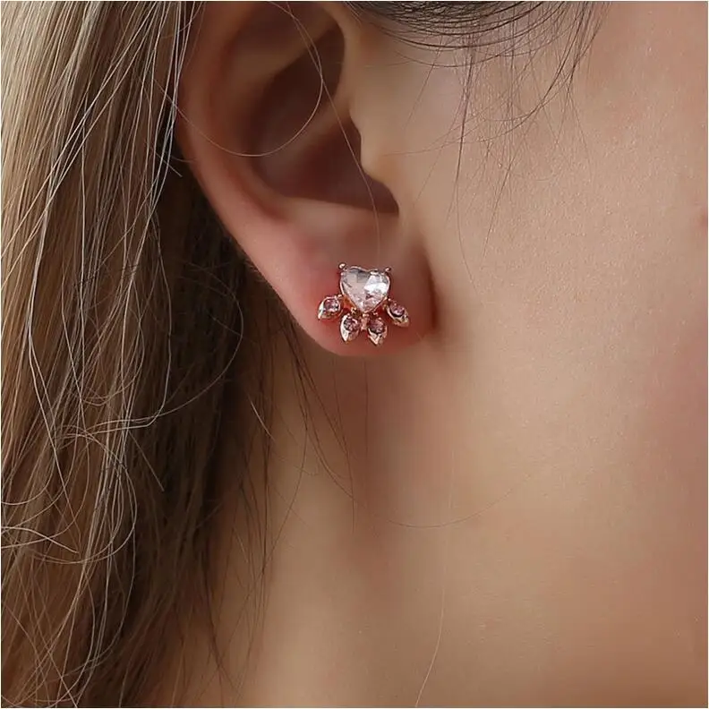 милые женственные серьги. красивые серьги. милые серьги. милые серьги для подростков. серьги на девушке.