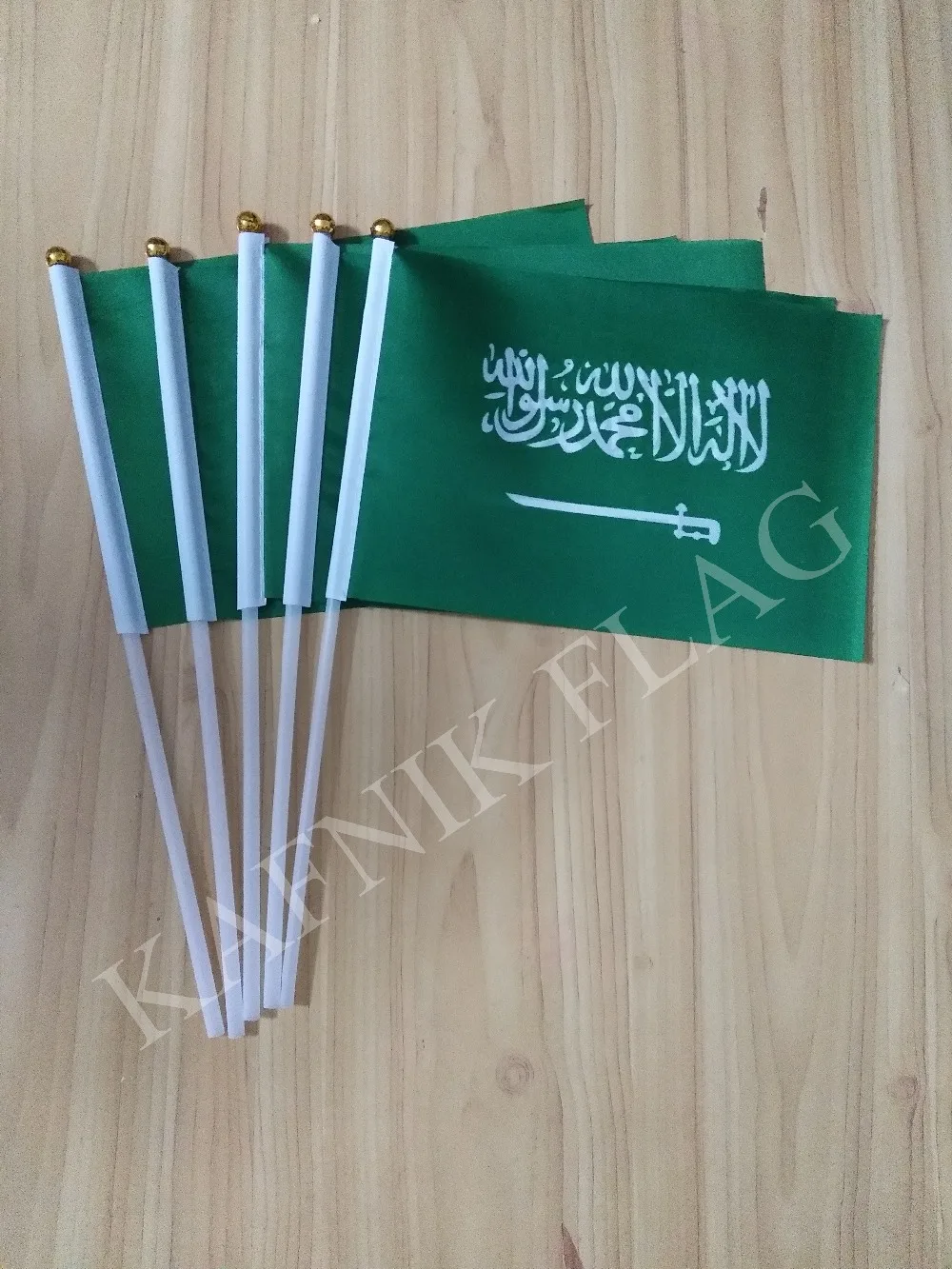 

KAFNIK,5pcs Saudi Arabia flag 14*21CM Saudi Arabia Flag with Pole Handing flag Free Shipping