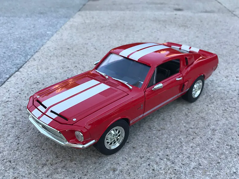 1/18 1968 Шелби GT 500KR| |