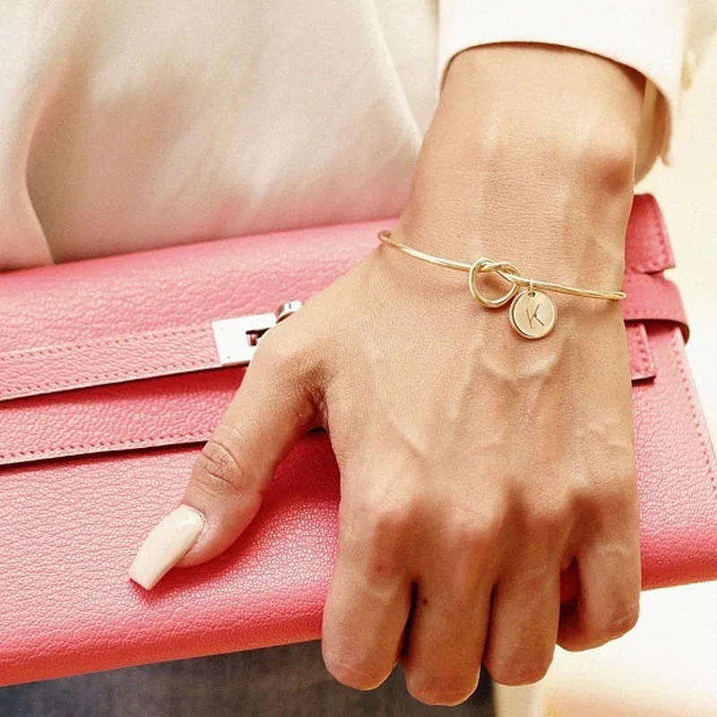 Модные розовые, золотые, серебряные браслеты-манжеты MESTILO С Завязанными узлами и 26 буквами, женские браслеты с брелоками