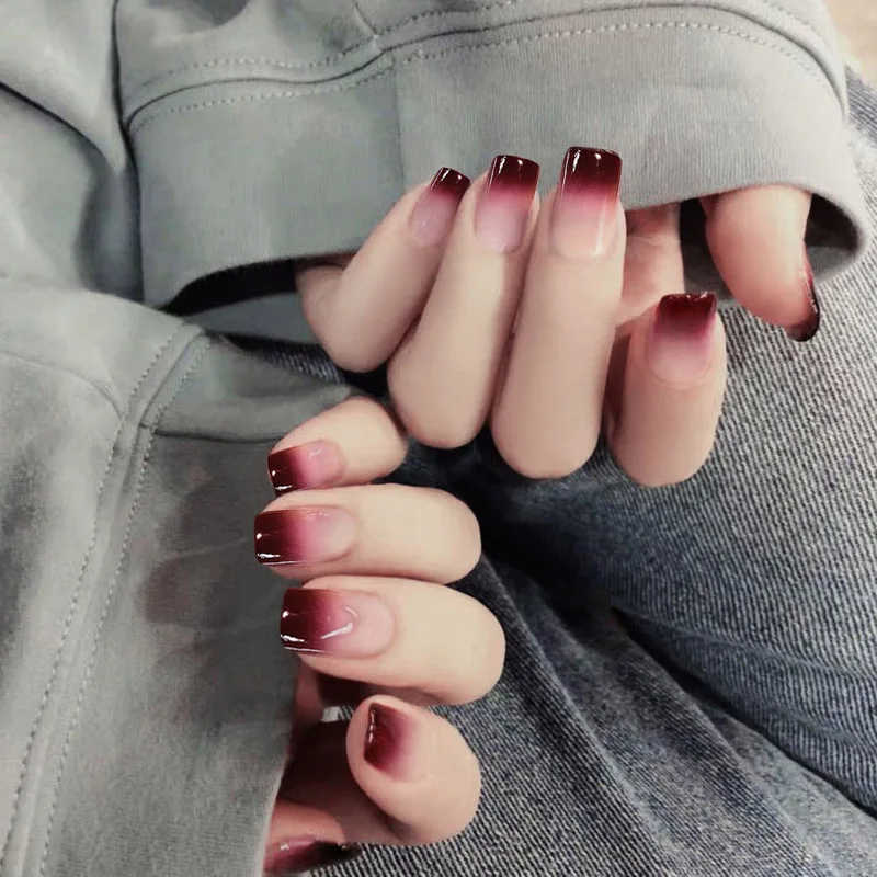 

2019 Hot sale 24 Piece Boxed Gradient Long Fake Nails Finished Nail Patch