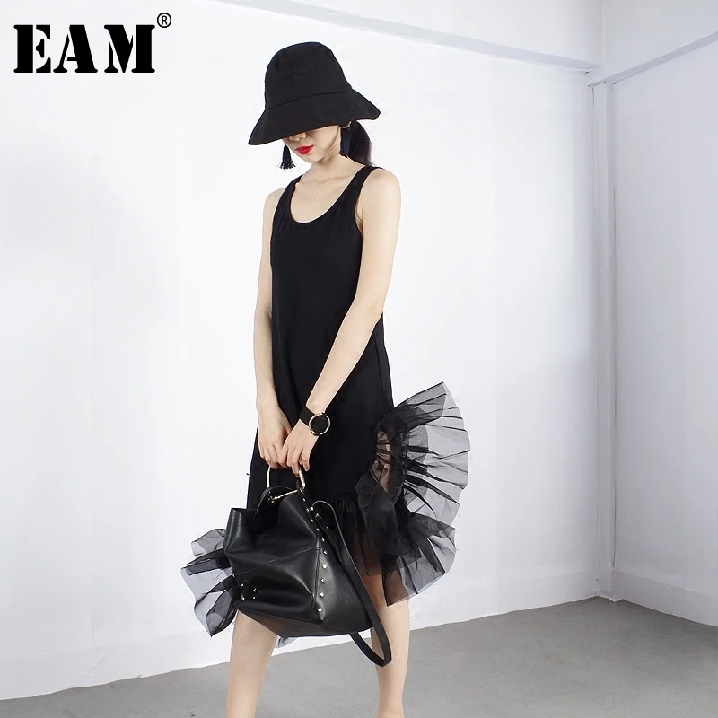 [EAM] Новинка, весенне-летнее платье с круглым вырезом, без рукавов, черное, с оборками, с разрезом, из органзы, стежка, необычное платье, Женская мода YC3