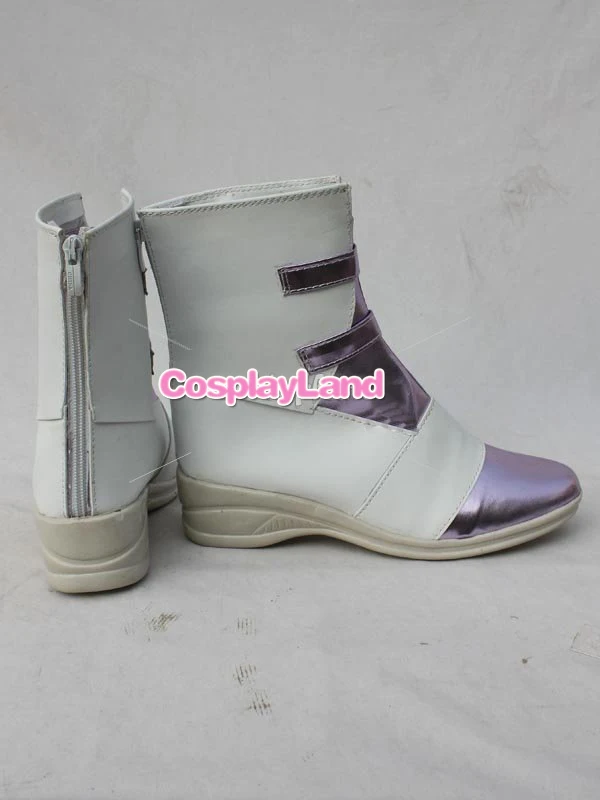 Final-Fantasy-XIII-Serah-Farron-Cosplay-Show-Boots-1332827812_01.image