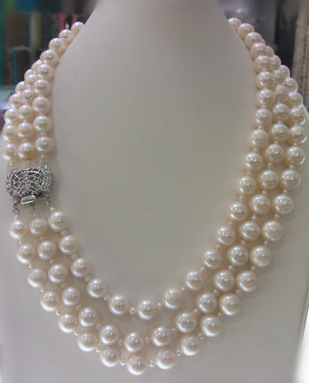 

Free shipping@@@@@ wholesale 3 rows natural AA 9-10mm white round freshwater pearl and nice clasp necklace a