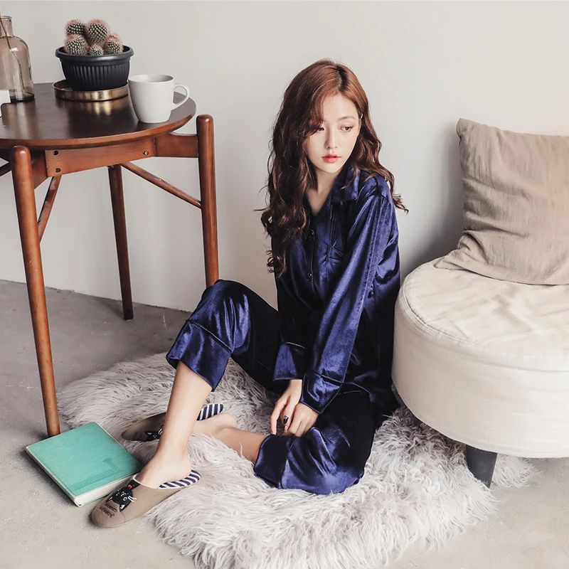 Beste 2019 Lange Mouw Goud Fluwelen Pyjama Set Winter Vrouwen Warme Pyjama Sets Plus Size Nachtkleding Pyjama 3XL 4XL 5XL 85kg Nachtkleding Set