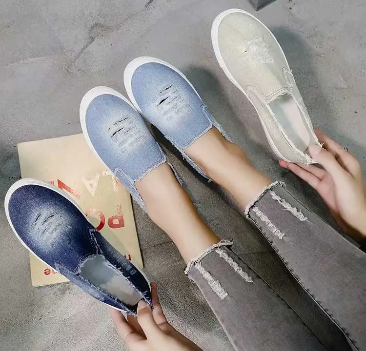 النساء الدنيم أحذية رياضية 2019 الربيع الشقق المتسكعون السيدات الأزياء حفرة تصميم مريحة رونينغ أحذية رياضية الإناث أحذية تزلج