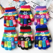 Autumn and winter kids thicken thermal yarn knitted gloves boy and girls snow print colorful gloves