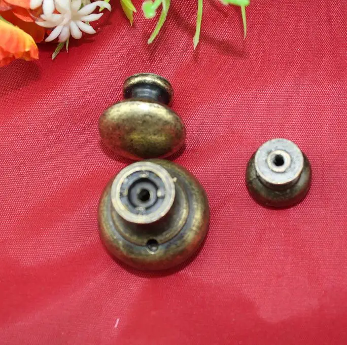 8pcs Vintage Drawer Knobs Bronze Kitchen cabinet pull Antique Brass Cupboard Dresser Furniture Door Handles Pulls Knob 8pcs Vintage Drawer Knobs Bronze Kitchen cabinet pull Antique Brass Cupboard Dresser Furniture Door Handles Pulls Knob