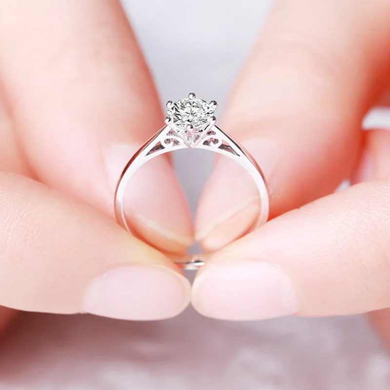 Шесть крапанов пасьянс кольцо из стерлингового серебра 0.3CT обручальное