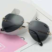 Ретро оправы солнцезащитных очков Для женщин Винтаж фирменного дизайна черный, розовый коричневый градиент без оправы Солнцезащитные очки для женщин UV400 Óculos