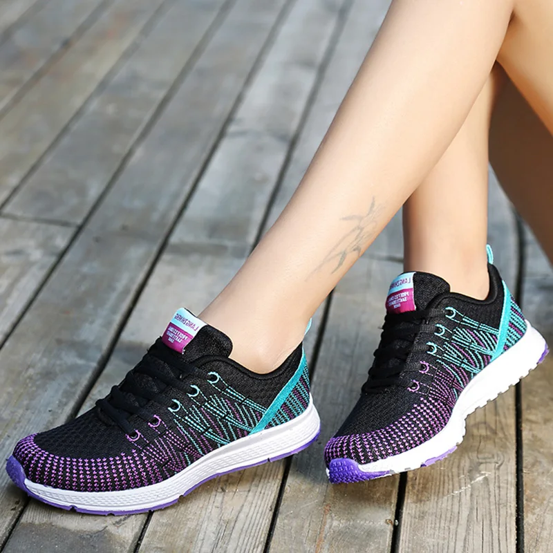Летняя женская повседневная обувь на плоской подошве Новинка 2020 года Модная из