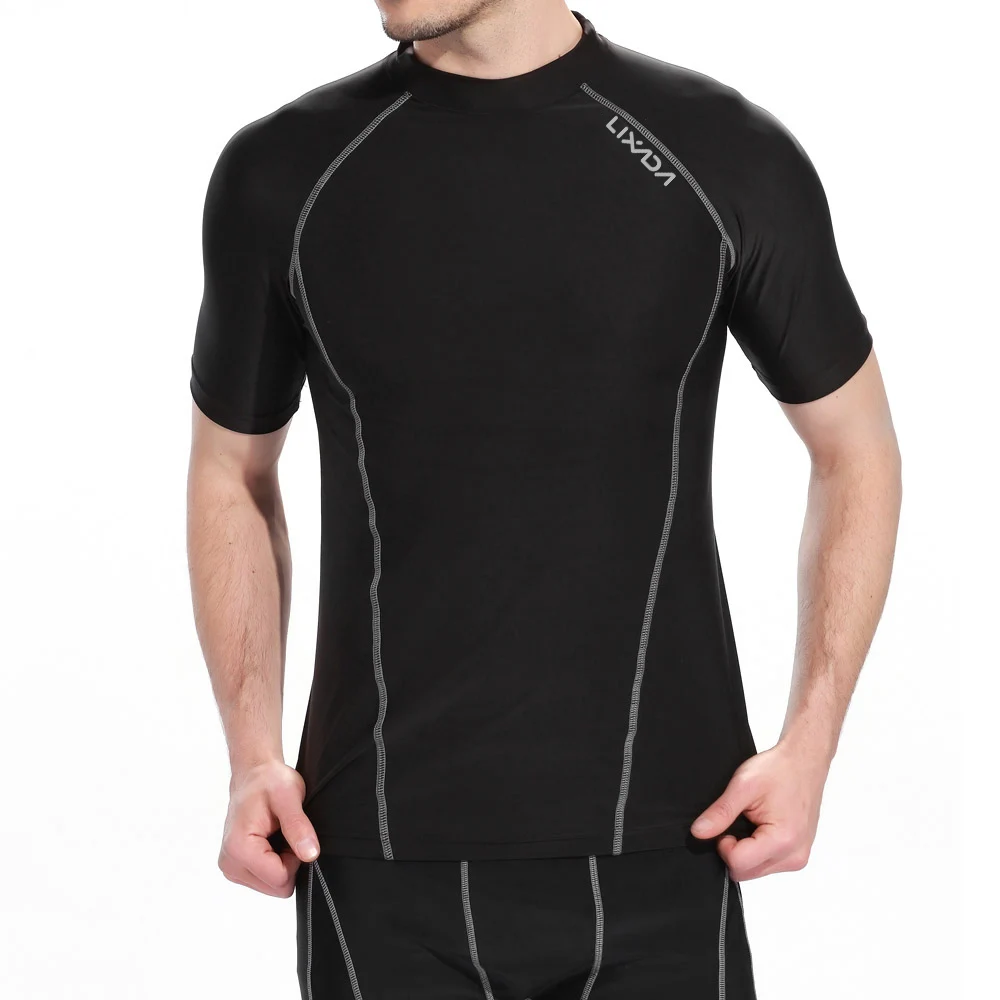 Мужчина в майке и спортивных штанах. Футболка трико. Футболка трико. Спортивные трико и футболки. Футболка трико.