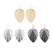 Vintage Jewelry Exquisite Charm Leaf Earrings Modern Beautiful European Women Alloy Dangle Earrings for Women Jewelry Gifts