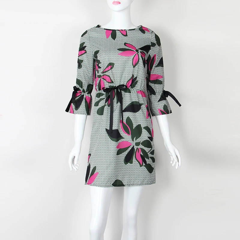  Floral Print O Neck Half Sleeve Mini Dress