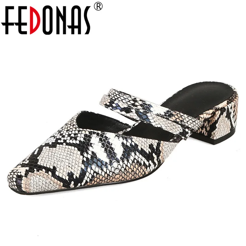 

FEDONAS Vintage Elegant Sexy Women Sandals Classic Pointed Toe Square Heeled Shoes Woman 2019 Summer New Party Prom Basic Shoes