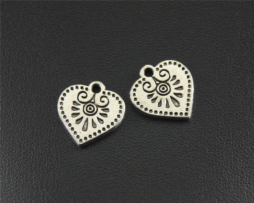 

30pcs Antique Sliver Pattern heart Charm DIY Necklace Bracelet Bangle Findings 13x14mm A1480