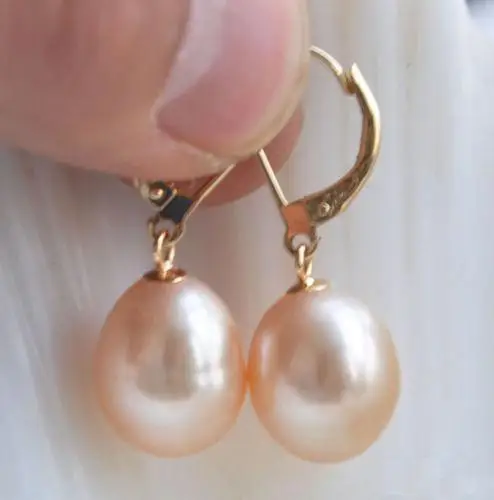 

A PAIR OF 10-12MM AUSTRALIAN SOUTH SEA PINK PEARL EARRINGS GOLD