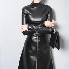 Новинка, Европейская Женская осенне-зимняя футболка из искусственной кожи PU, черная однотонная Водолазка с длинным рукавом, тонкая сексуальная стильная футболка