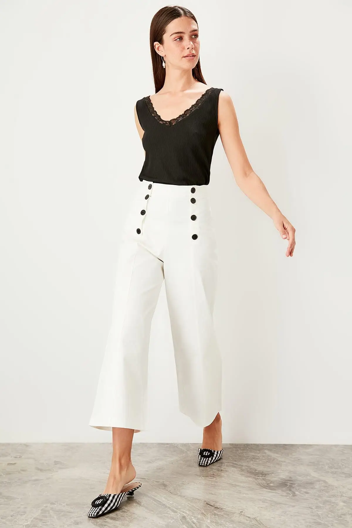 Trendyol белые брюки с пуговицами TWOSS19XM0280|Брюки |