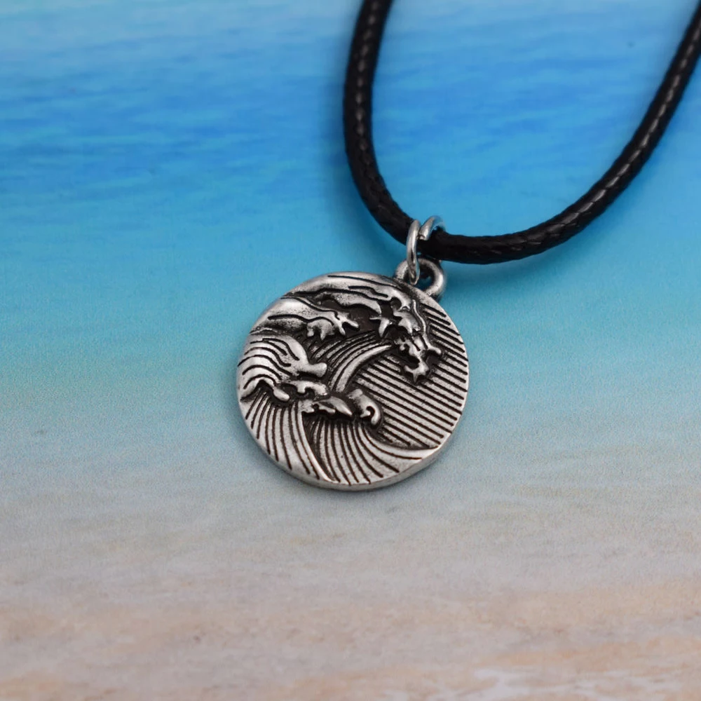 SanLan Ocean Life Surfer Jewelry Beach Collana con ciondolo rotondo nautico con onde marine per feste e matrimoni da donna 6