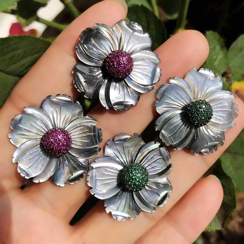 

Natural Gray Freshwater Mother Of Pearl Big Shell Flower Stud Earring Full Pave Round Red Cubic zirconia Women Handmade Earring