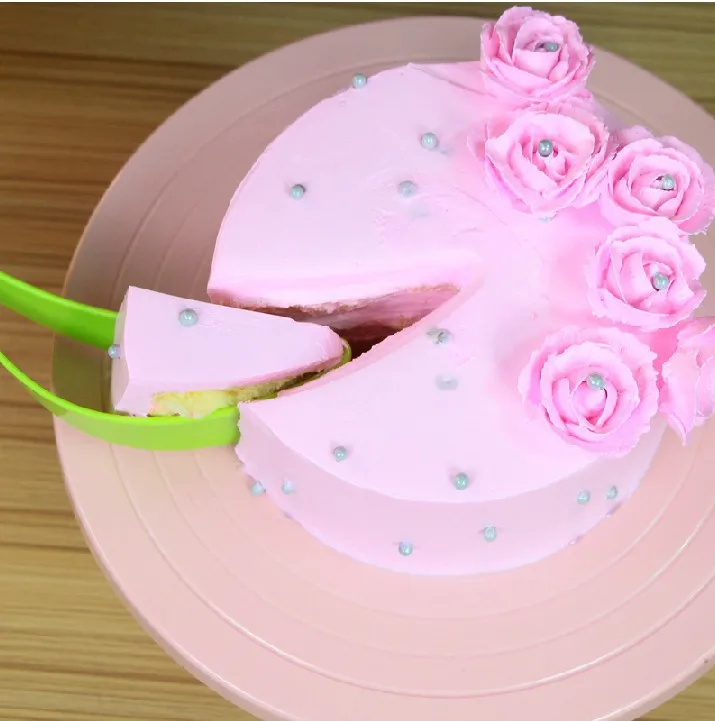 2443879289_760744784