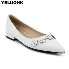 Новинка года; женская обувь на плоской подошве с цветочным узором; модная кожаная обувь с острым носком; женская обувь без застежки; сезон весна