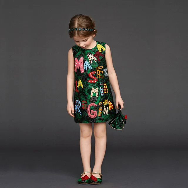 A letter different styles of dresses A letter different styles of dresses