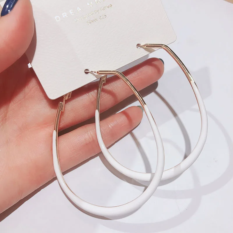

HUANZHI New Fashion Colorful Simple Geometric Big Circle Enamel Exaggeration Alloy Hoop Earrings for Women Girls Party Jewelry