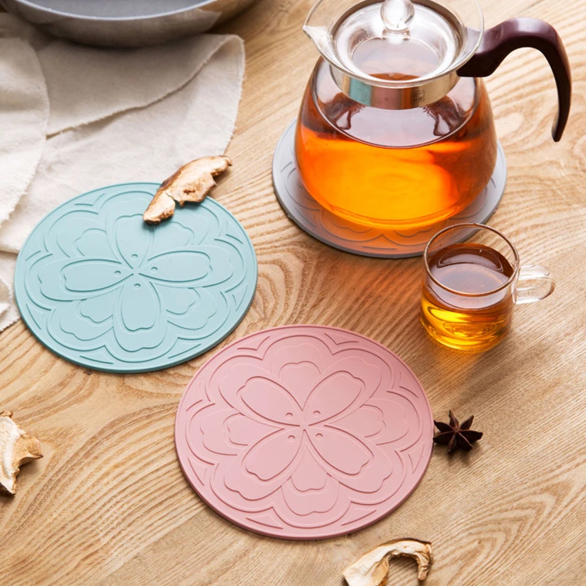 

1Pc Round PVC Moisture Resistant Drink Coasters Cup Coasters Patterned Heat Insulation Mats Pot Holder for Coffee Table kitchen