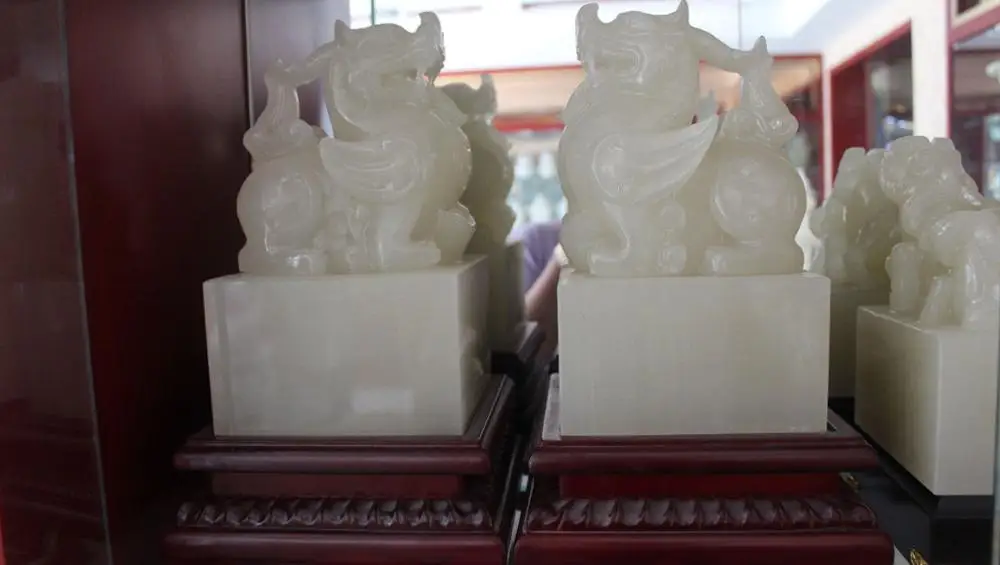 

13" Chinese White Jade Handmade Carving Fly Pixiu Brave Troops Beast Statue Pair