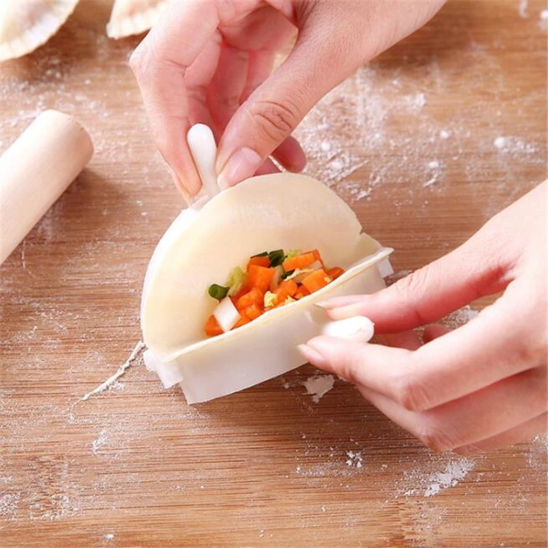 DIY Dumplings Tool Easy Dumpling Molds Plastic Dough Press Pie Ravioli Mould Cooking Pastry Chinese Food Jiaozi Maker | Дом и сад