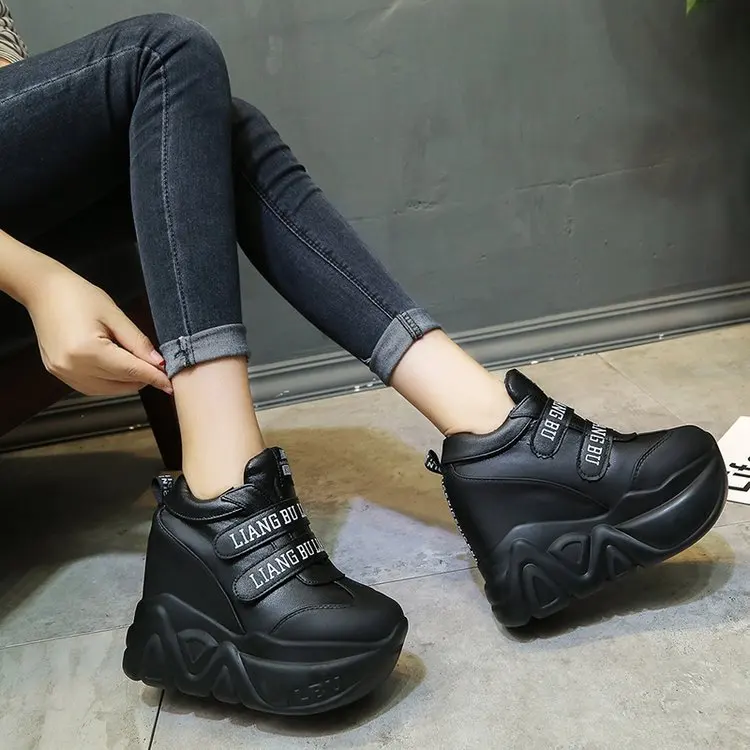 Lettres Décor Noir Sport Cachés Haute Des Talon Blanc De Cheville Bottes Wedge Chaussures forme Plate Femmes Super Sneakers q6UZIWOw